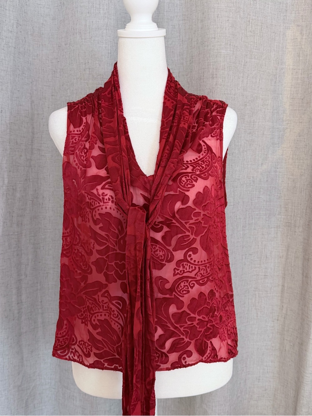 Alice + Olivia Red Sleeveless Velvet Burnout Tie-Neck Blouse